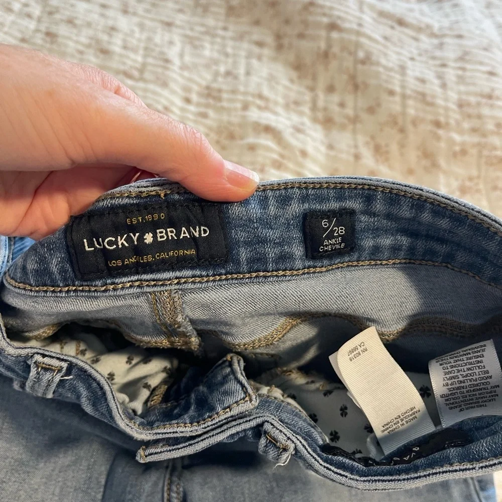 Lucky Brand Women's Light Blue Skinny Jeans - Picture 2 of 8